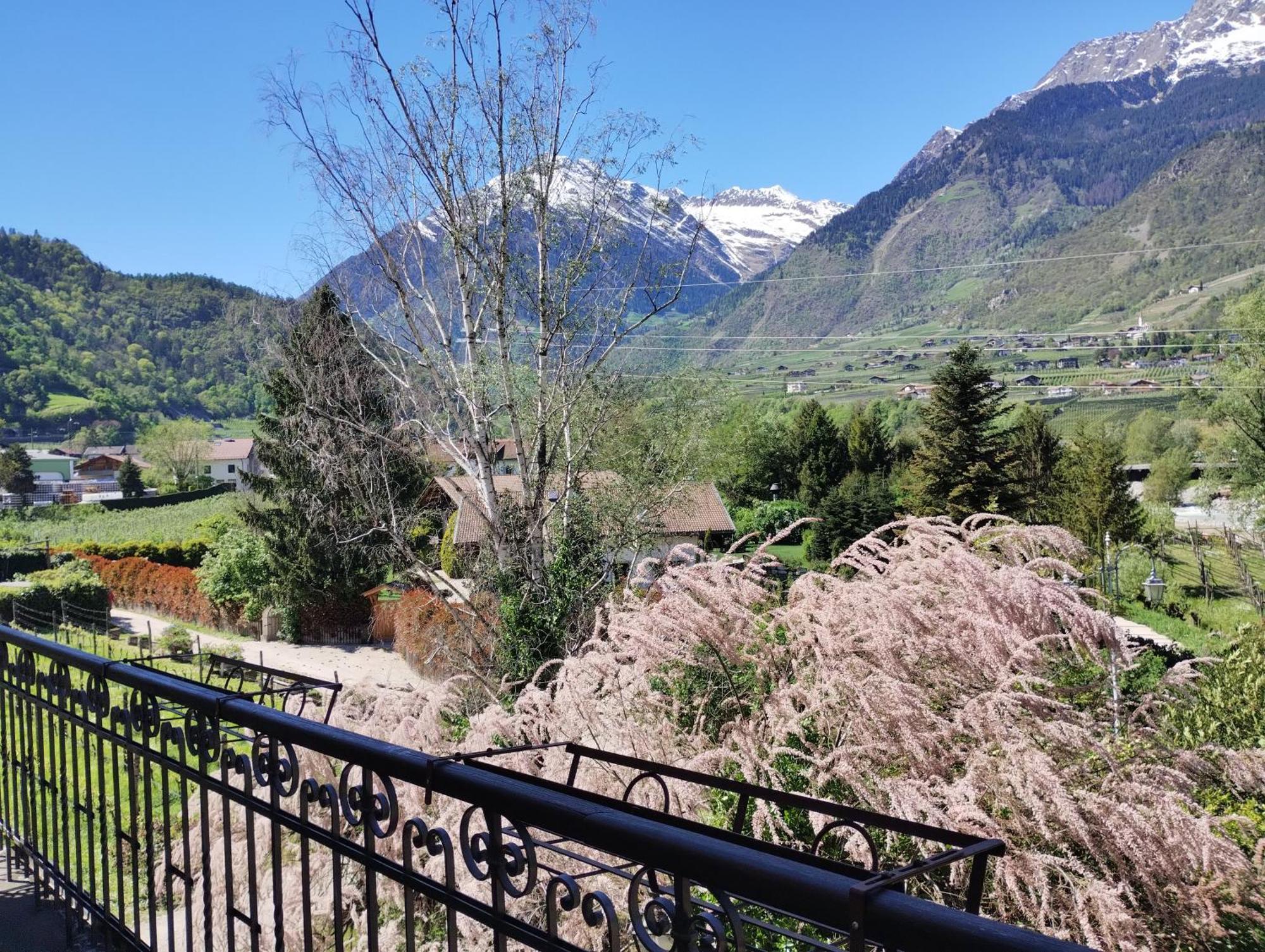 Schlosswirt Forst Lagundo Exteriör bild